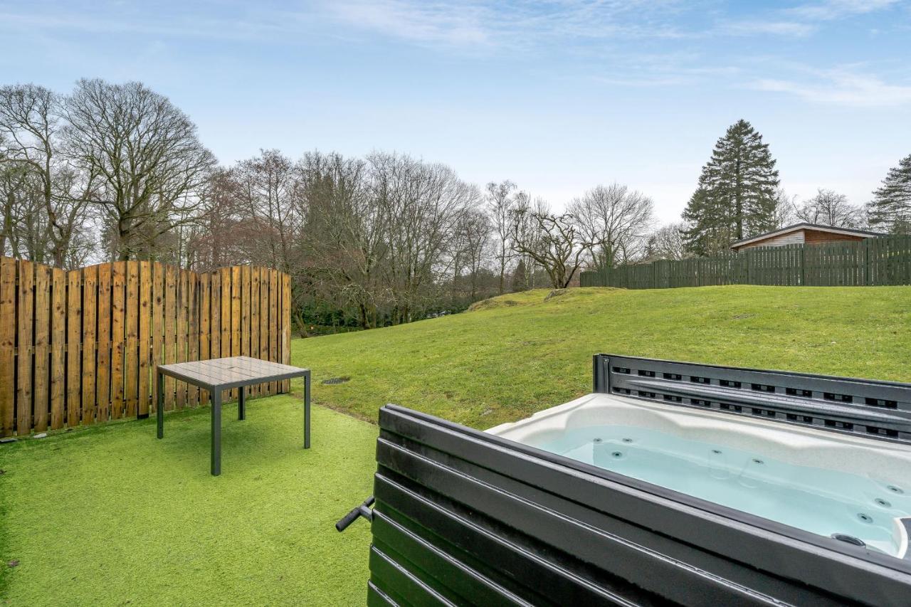 Yew - Woodland Cottages Bowness-on-Windermere Esterno foto